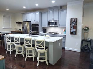 3681 Ambrose Hills Rd, Falls Church, VA 22041