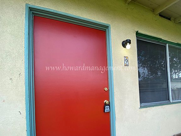 2nd image of 1914 Cloverfield Blvd #1920-09