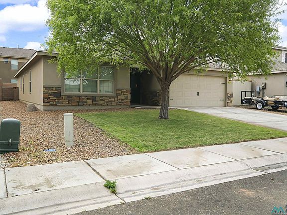 2nd image of 2906 Cliffwood Dr