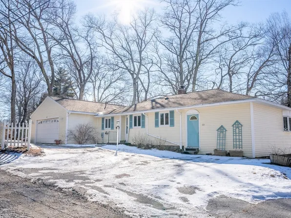 99 Lake Ave, Leicester, MA 01524