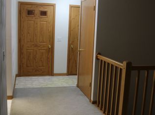 240 Ba Wood Ln, Janesville, WI 53545