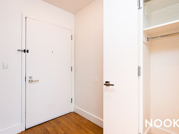 4th image of 387 Franklin Ave APT 101