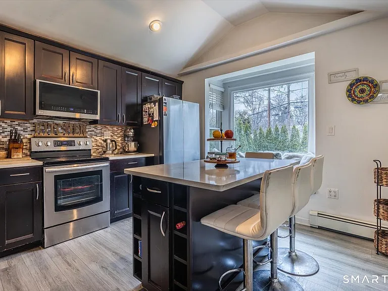 56 Linden St — Photo 10