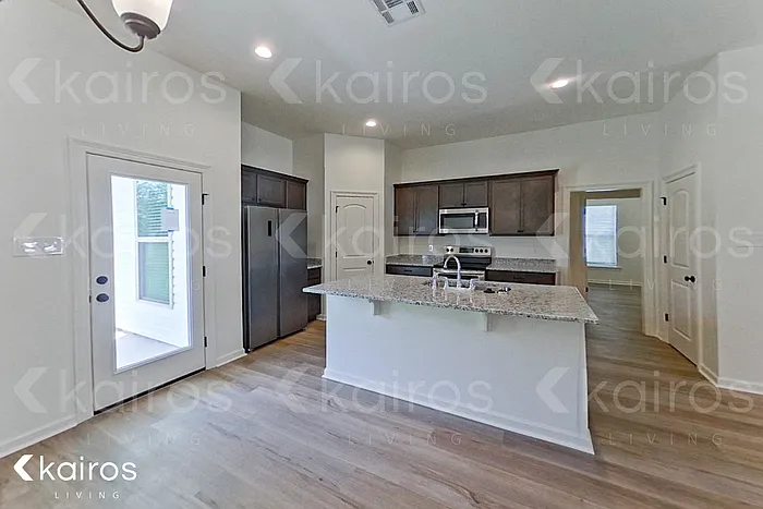 113 Teddy Ln — Photo 6