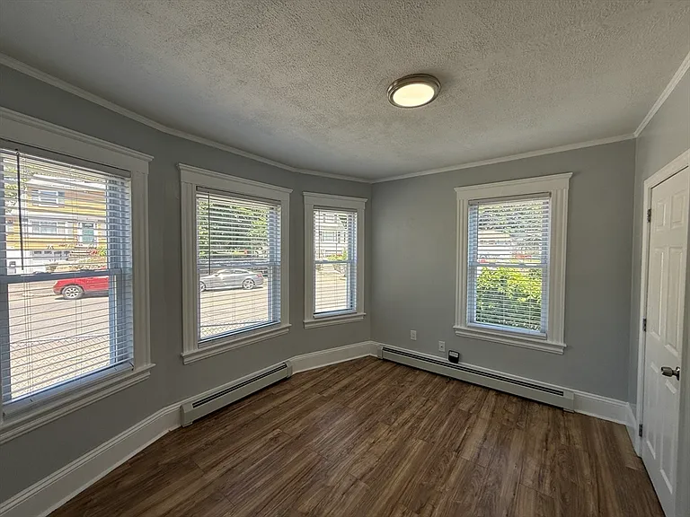 62-64 Lawrence St #62 — Photo 5