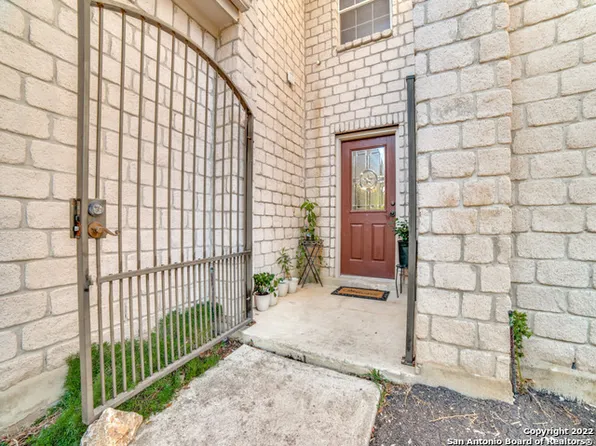 3695 Pebble Beach, Schertz, TX 78108