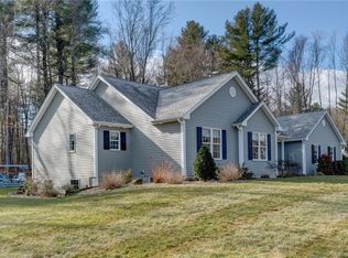 5 Hunters Rdg, Columbia, CT 06237
