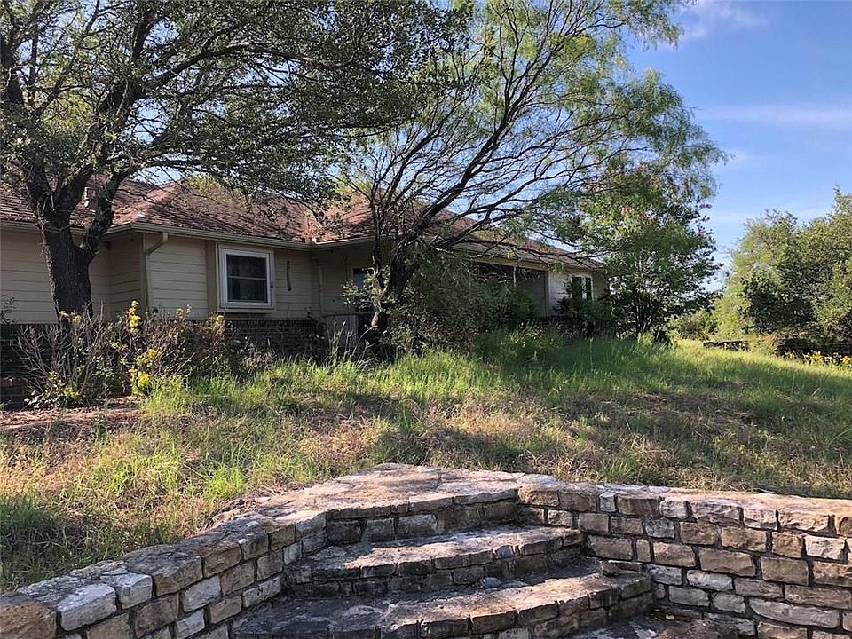 2nd image of 1221 County Road 422