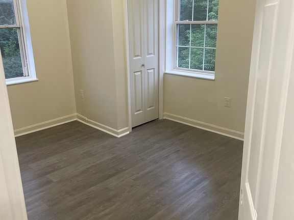 3rd image of 317 Dixon St APT A