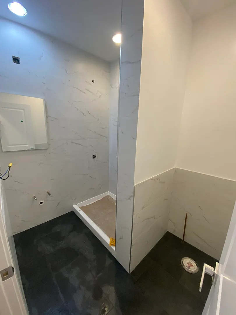 2 bed, 1037 sqft, $4,295 — Photo 3