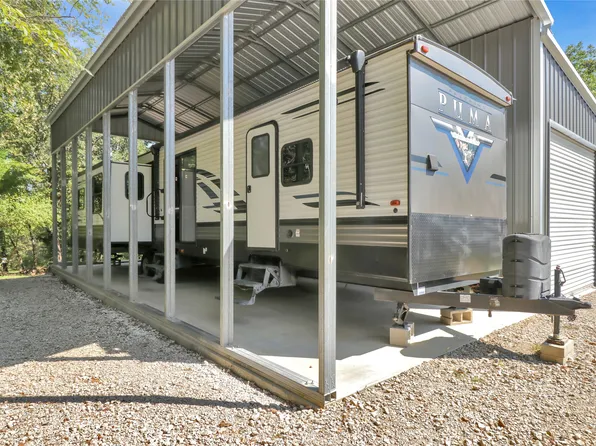 405 Broken Bow Ln, Quitman, TX 75783