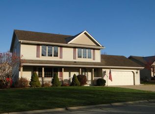 5940 Greenway Ln, Racine, WI 53406