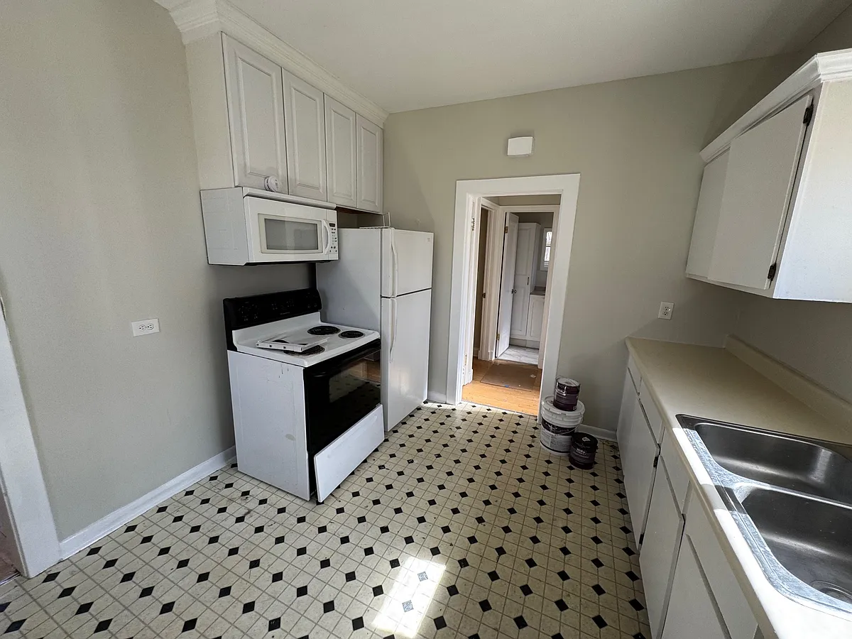 Building Photo - 785 N Marion St #2