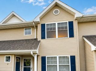 11 Morley Cir, Melville, NY 11747