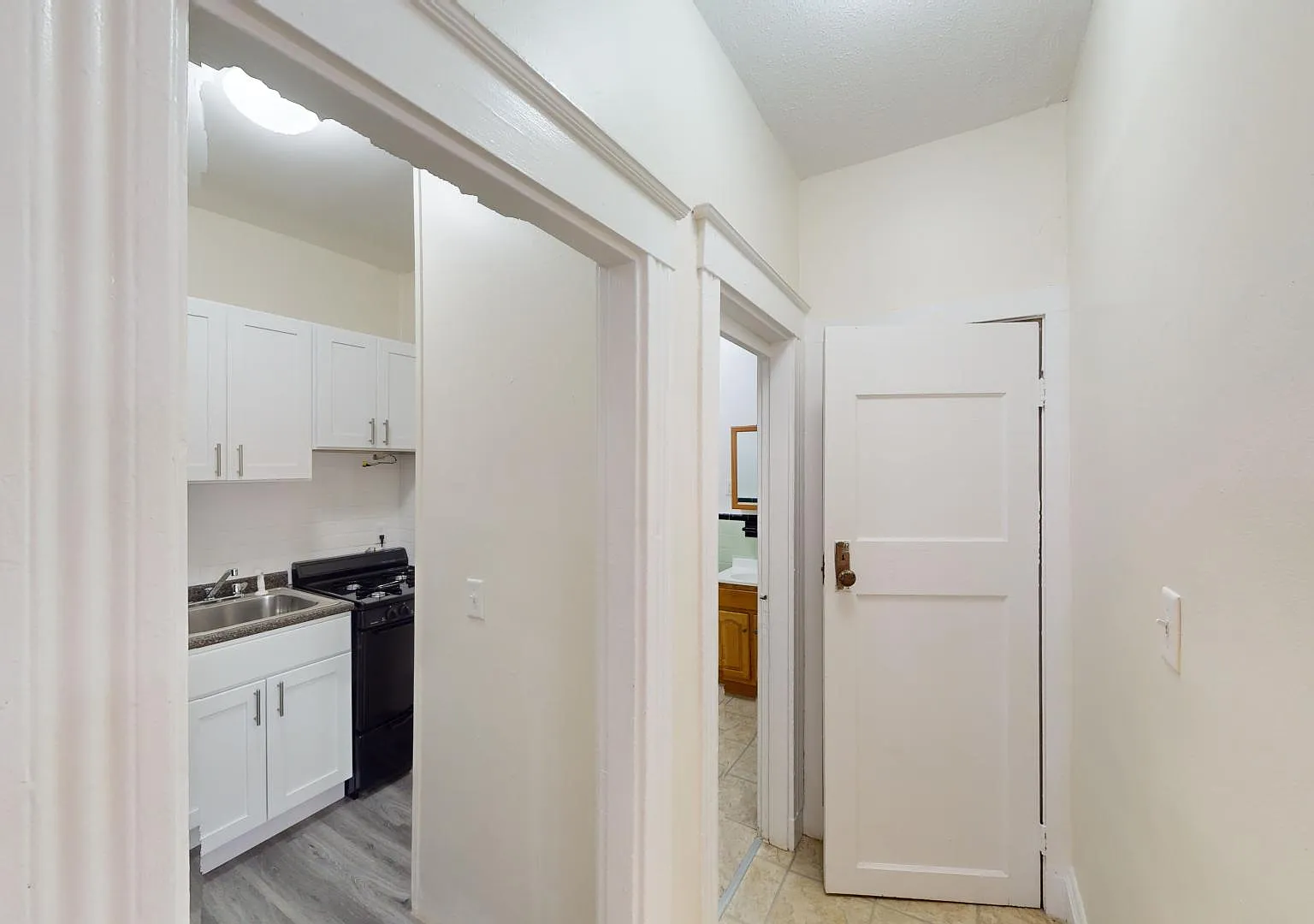 1 bed, 1.0 bath, $2,195 — Photo 4