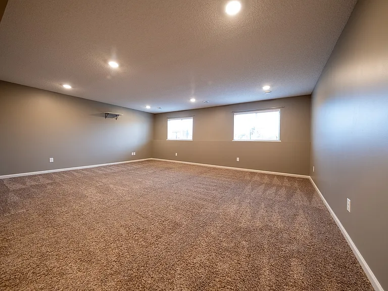 15141 Emory Cir — Photo 22