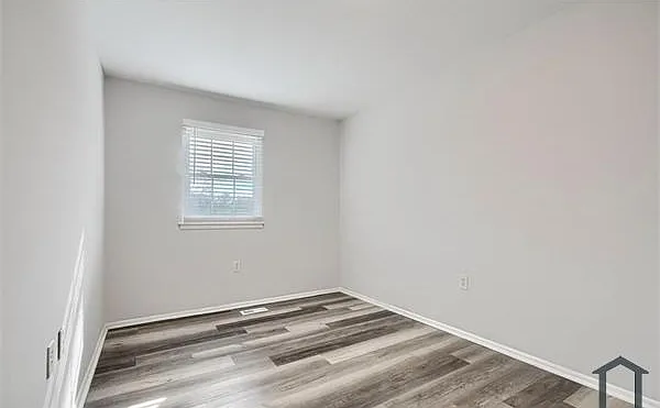 8 King Richard Ct #8 — Photo 8