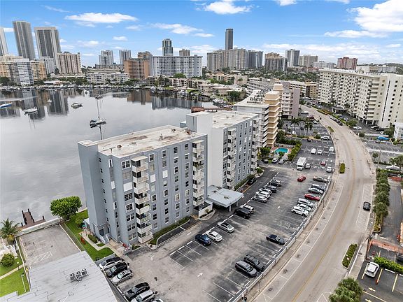 5th image of 430 Golden Isles Drive #205
