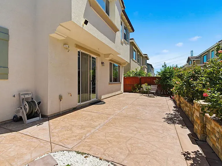 520 E Albertina Ave — Photo 38