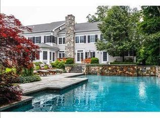 32 Midwood Dr, Greenwich, CT 06831