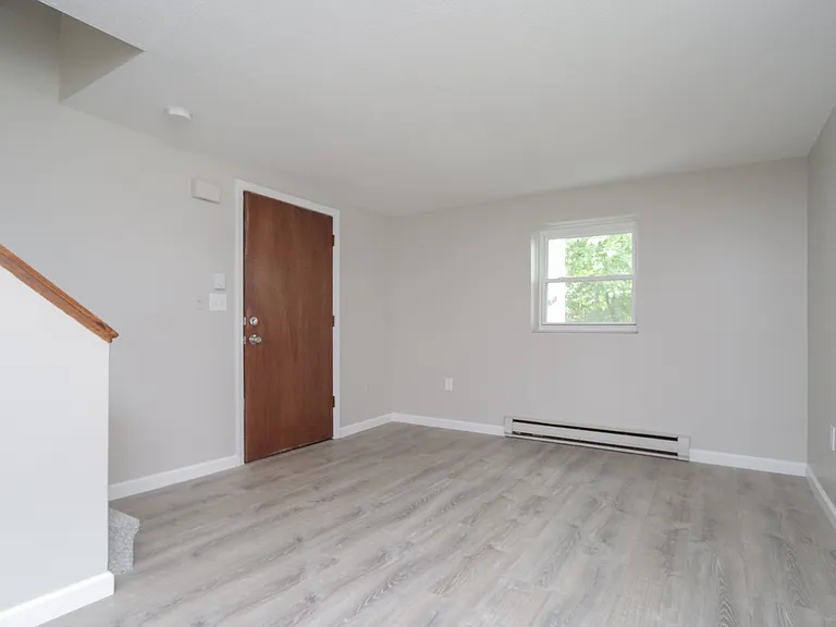 76 Meadow St #D — Photo 12