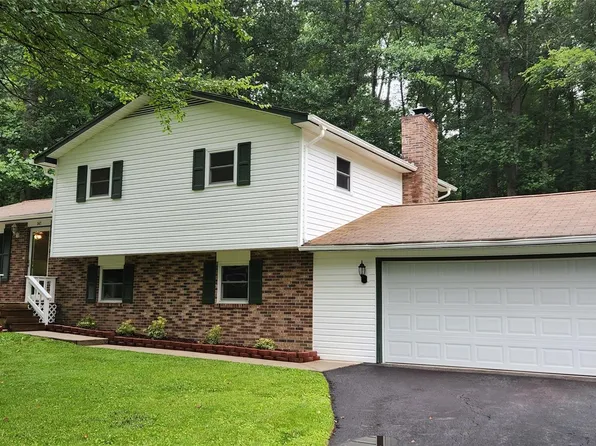 247 Timberlane Dr, Etowah, NC 28729