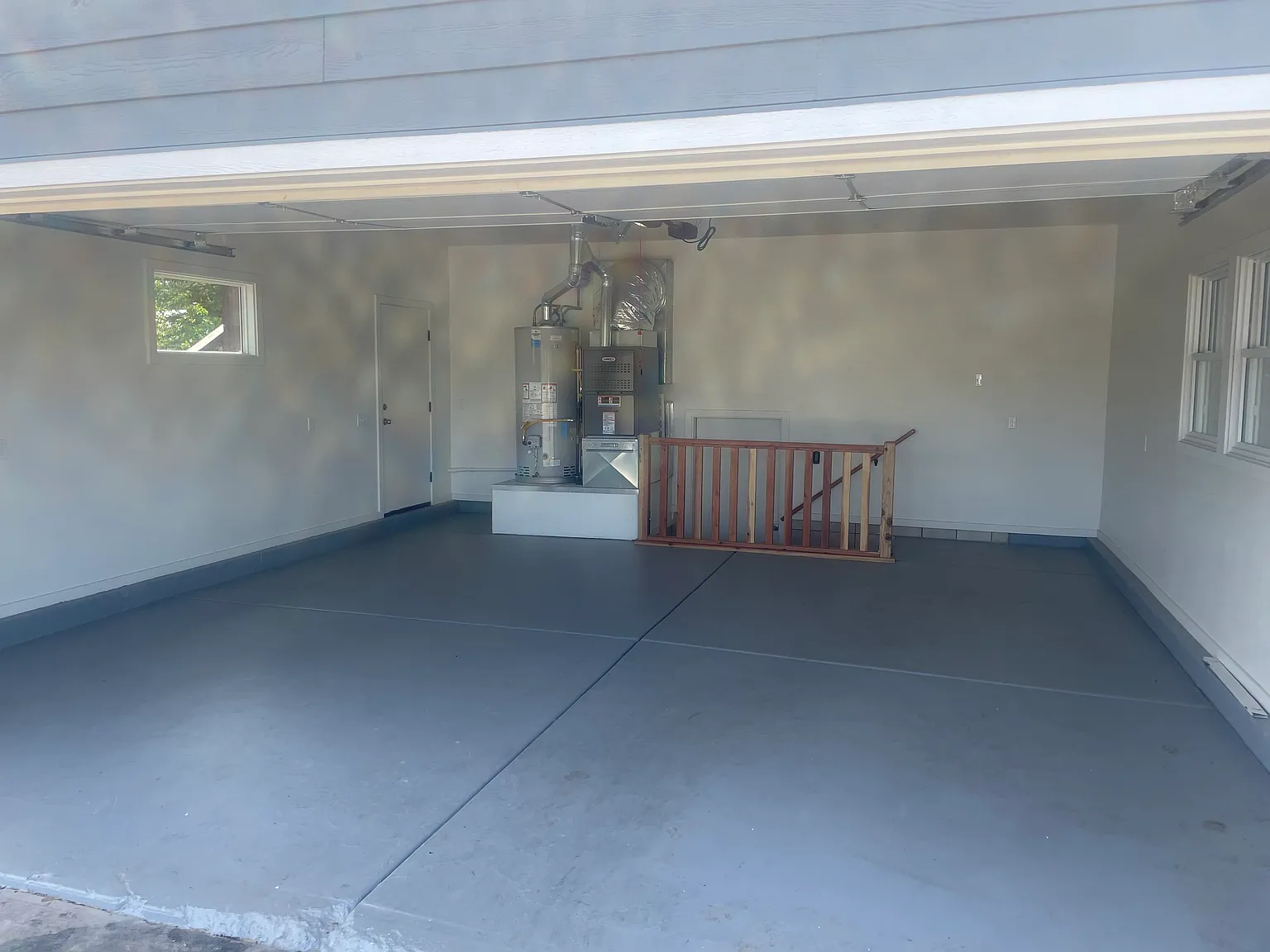 5 bed, 2431 sqft, $3,200 — Photo 2