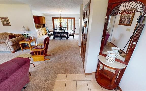 5th image of 12 Blossom Lake Ln