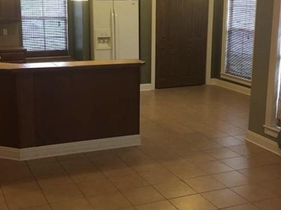 2nd image of 113 Meagans Way Dr