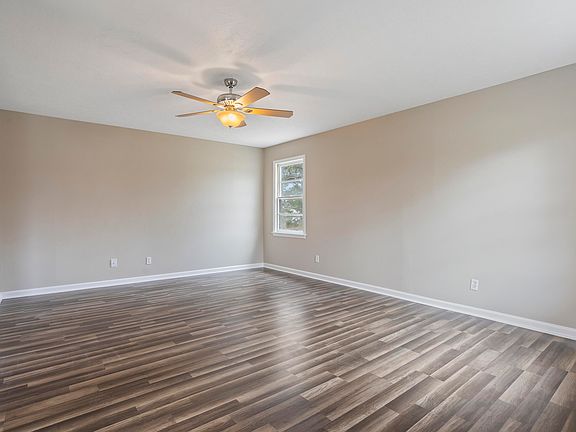 3rd image of 606 Urquhart Drive