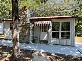 135 Garcia Ln, Batesville, AR 72501
