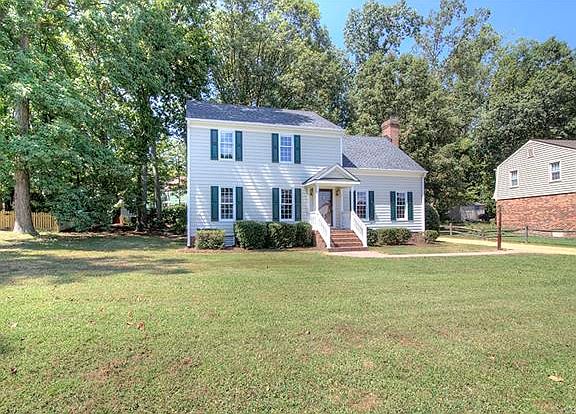 3rd image of 2404 Lydell Dr