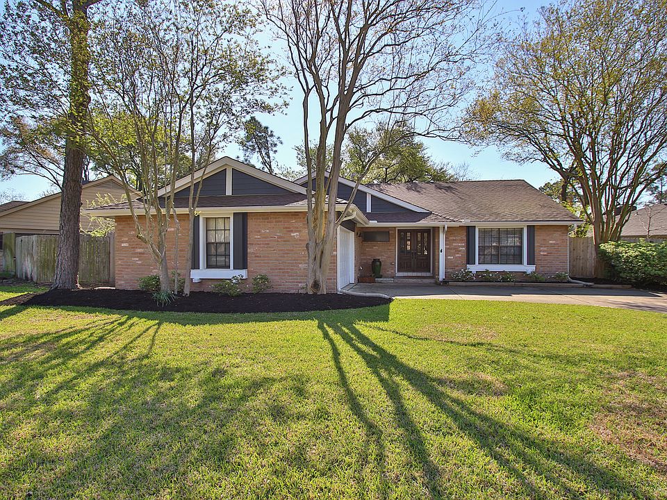 1st image of 13023 Thatcher Dr