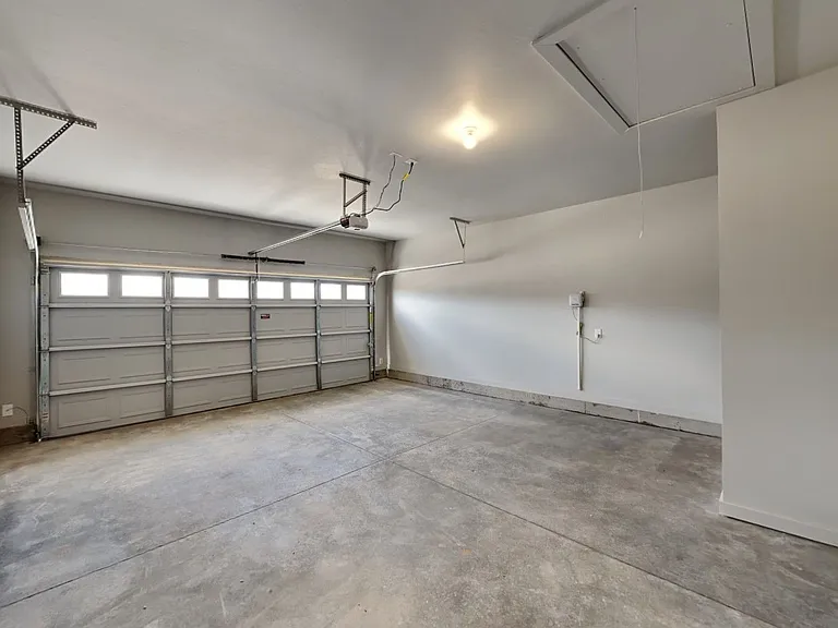 12432 Armstrong Dr — Photo 19