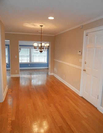 2nd image of 462 Victor Ave