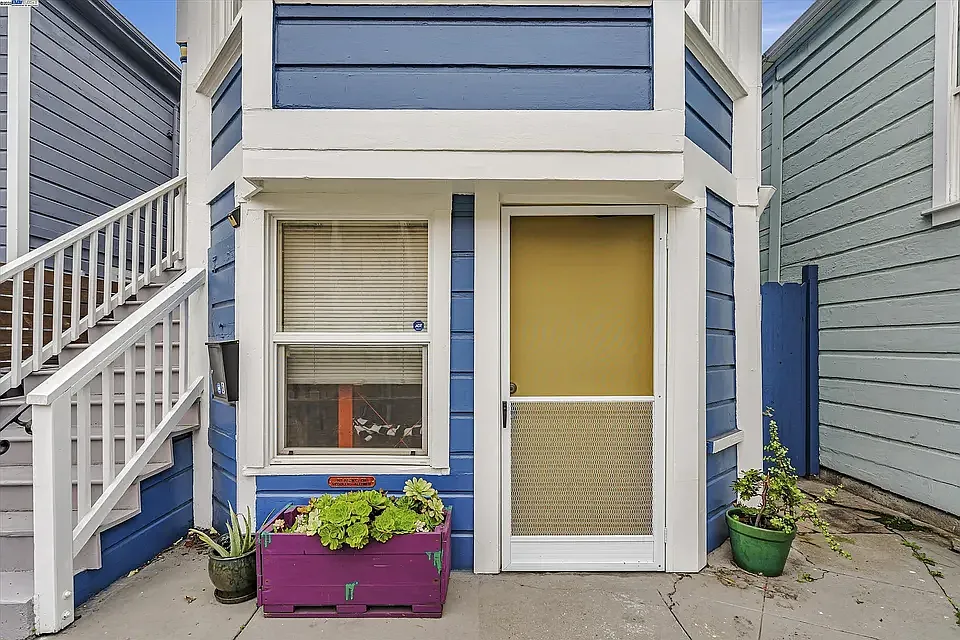 340 Peralta St — Photo 2