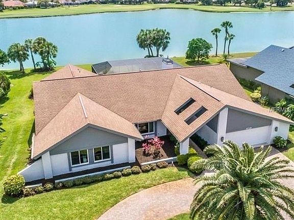 Situated on huge lake for expansive lake views.
