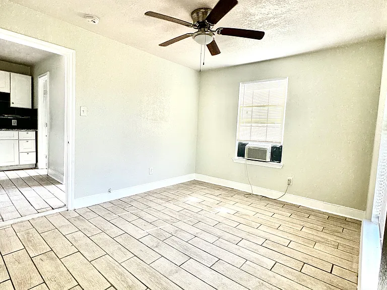 806 Kelley St #6 — Photo 7