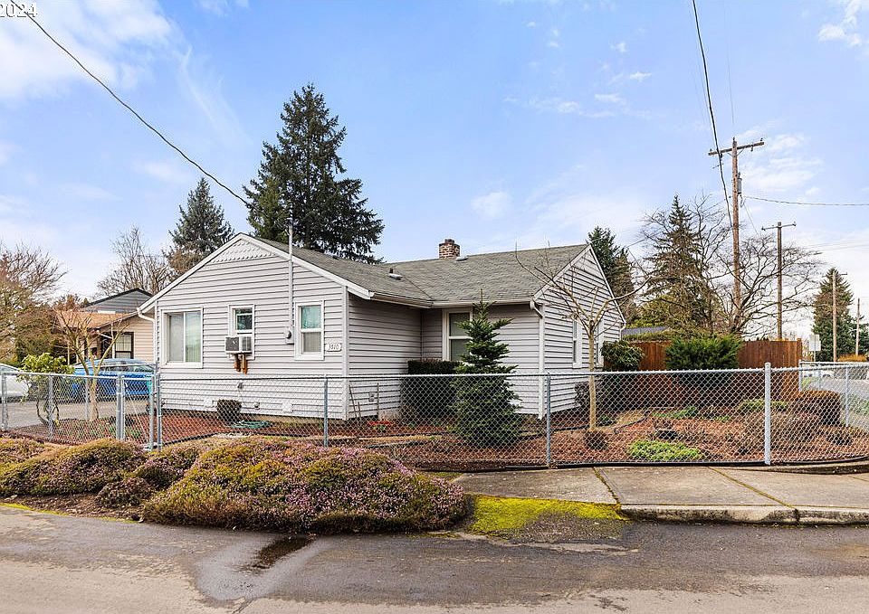 1st image of 3510 E 12th St