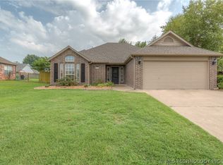 8305 E Norman St, Broken Arrow, OK 74014