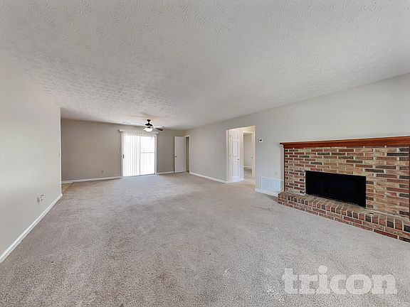 3rd image of 3533 Fannin Dr