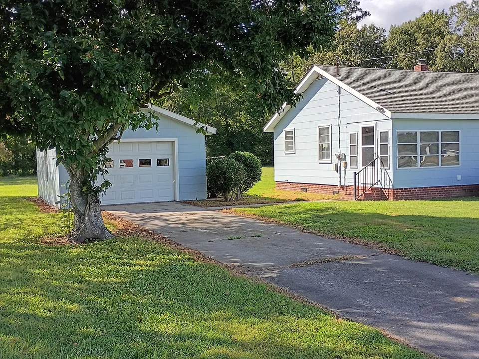 493 Meadstown Rd