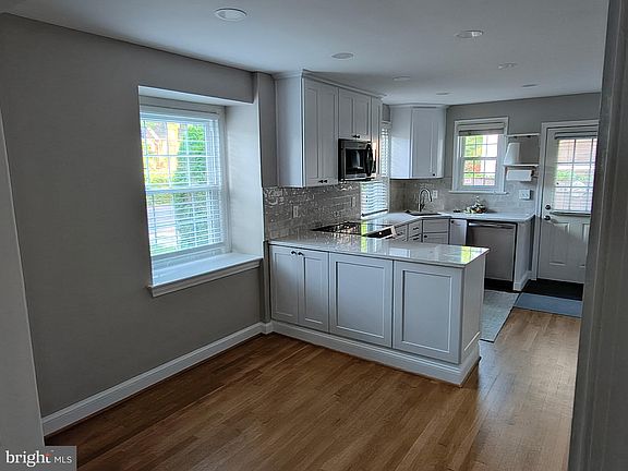 2nd image of 9316 Sudbury Rd