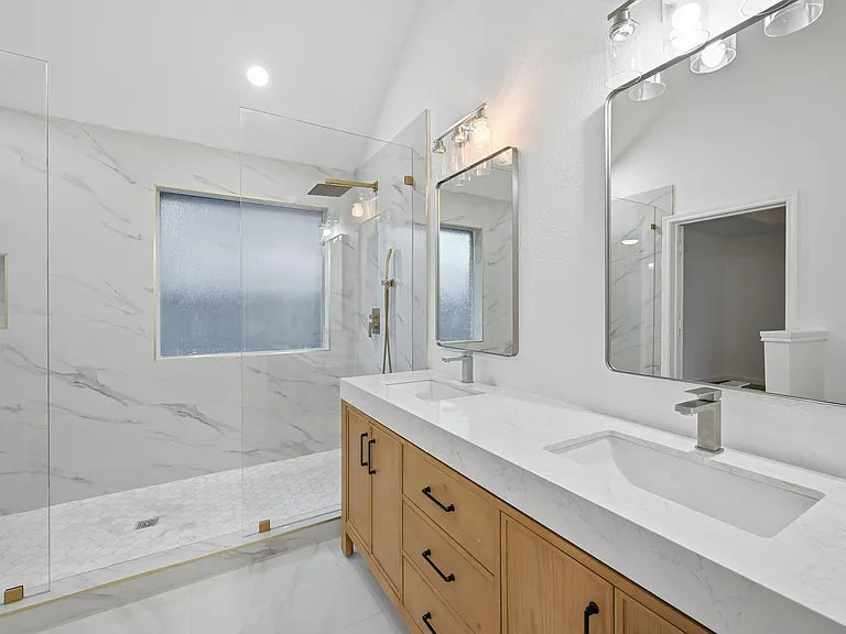 2216 Paige Ct — Photo 4