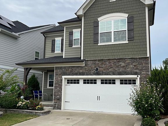 2nd image of 220 Baywind Dr