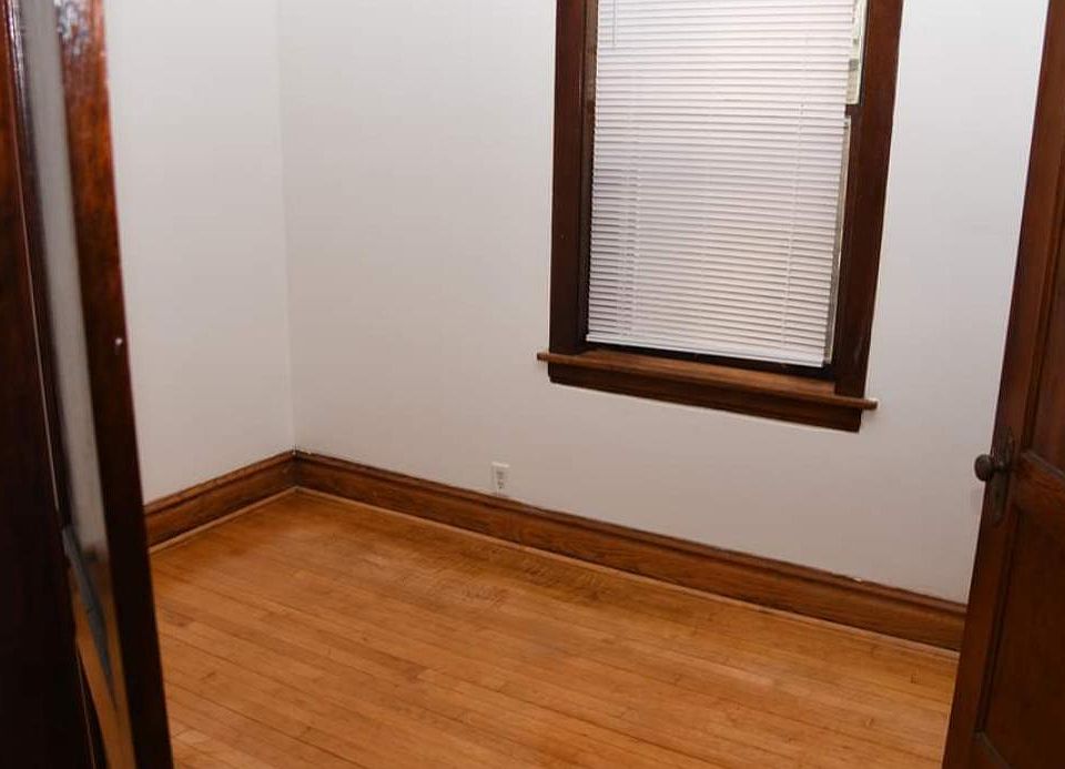1st image of 1421 W Argyle St