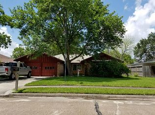 610 Cole St, Webster, TX 77598