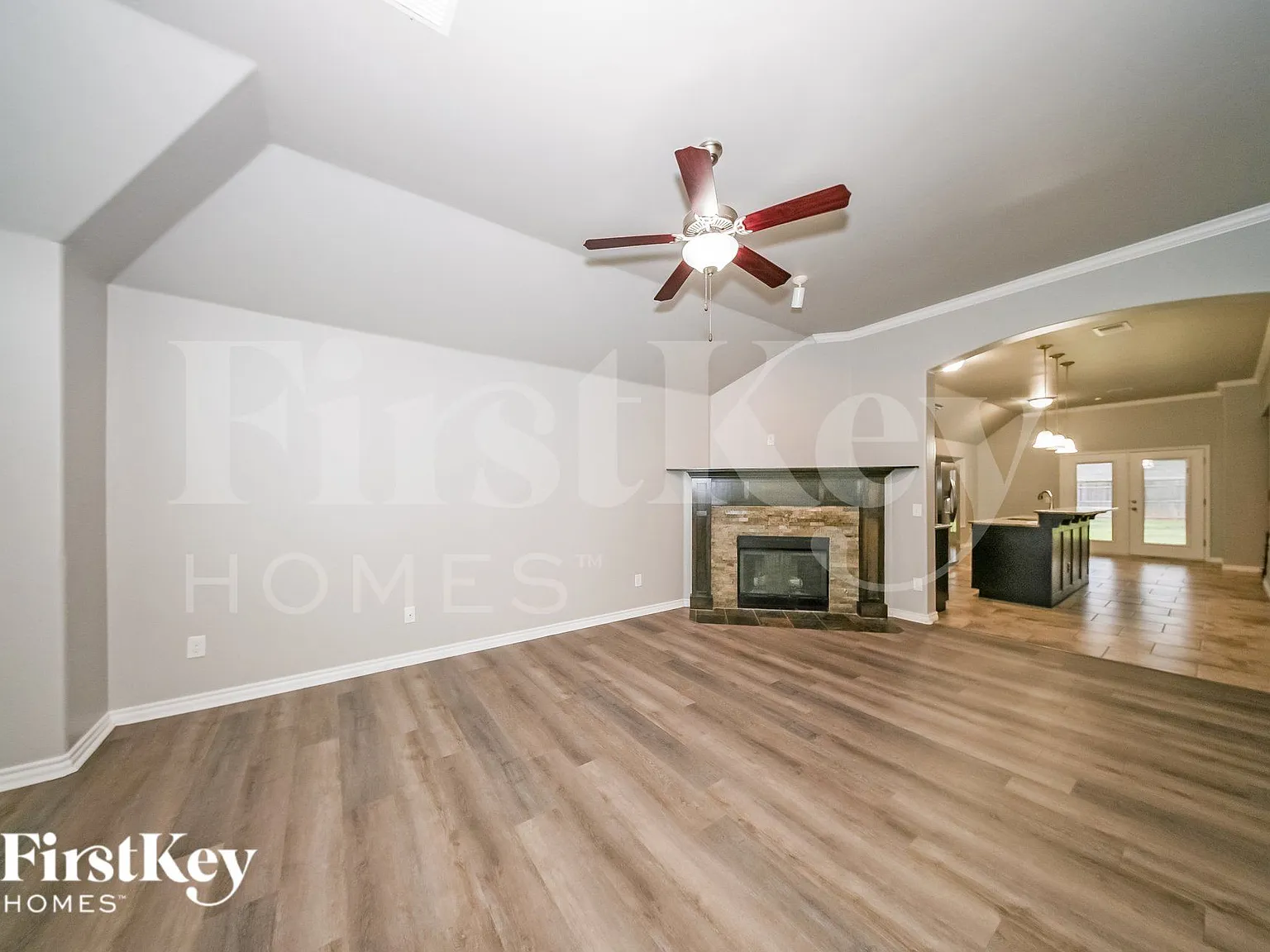 4 bed, 3.0 bath, 2440 sqft, $3,000 — Photo 3