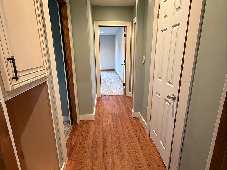 1049 N Main St — Photo 10