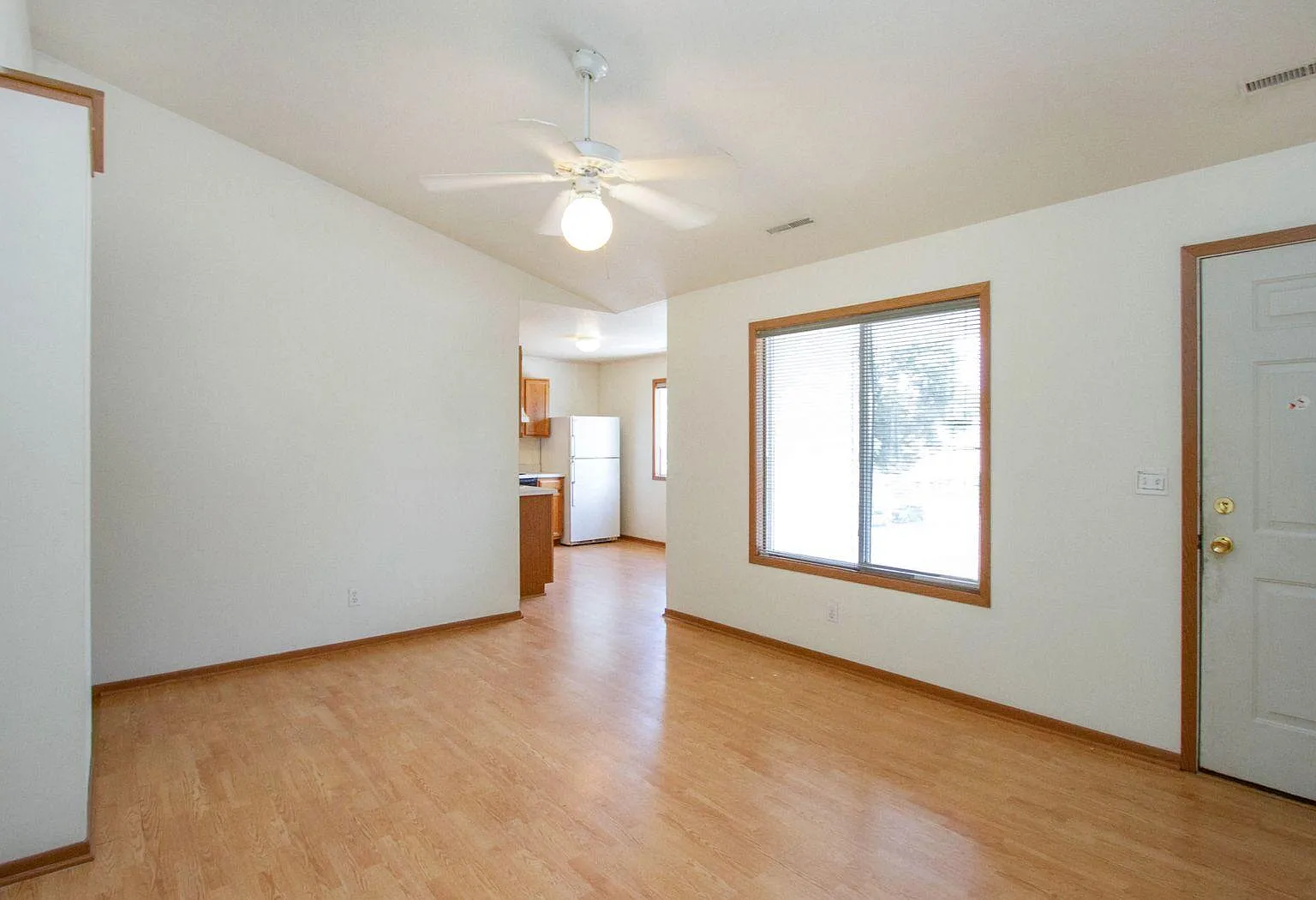 Oaks — Photo 2